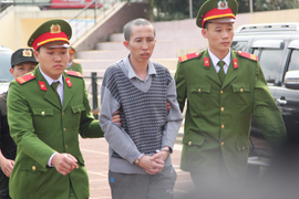 Vụ án nữ sinh giao gà: Nhiều luật sư không bào chữa cho các bị cáo 